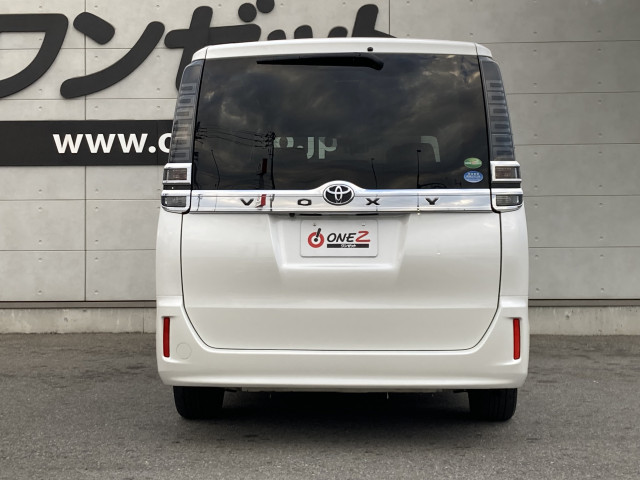 トヨタ ヴォクシー ２．０ Ｖ H29年 (四国) 99