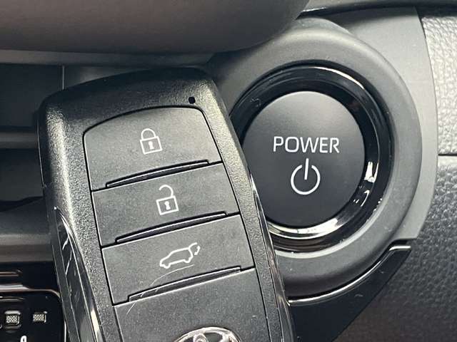 トヨタ クラウン　スポーツ　ハイブリッド ２．５ Ｚ Ｅ－ＦＯＵＲ ４ＷＤ R6年 (関東) 99