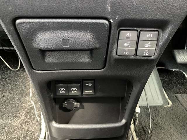 トヨタ エスクァイア ２．０ ＧＩ プレミアムパッケージ ブラックテーラード R1年 (関東) 99