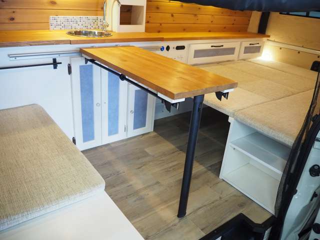 トヨタ ハイエースバン キャンピング R2年 (北海道) 99