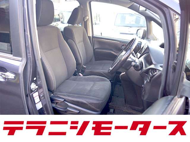 トヨタ エスクァイア　ハイブリッド １．８ ハイブリッド ＸＩ H27年 (近畿) 99