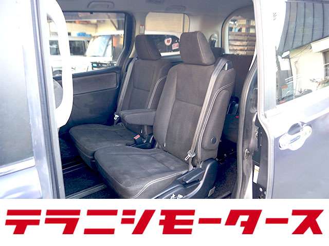トヨタ エスクァイア　ハイブリッド １．８ ハイブリッド ＸＩ H27年 (近畿) 99