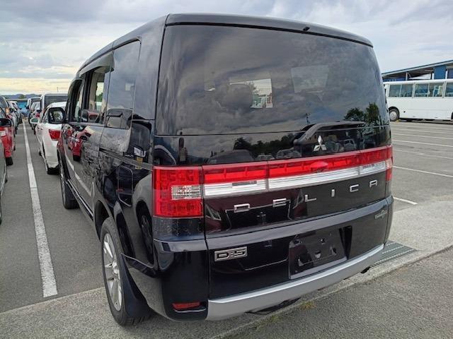 三菱 デリカ　Ｄ：５ ２．４ シャモニー ４ＷＤ H21年 (四国) 99