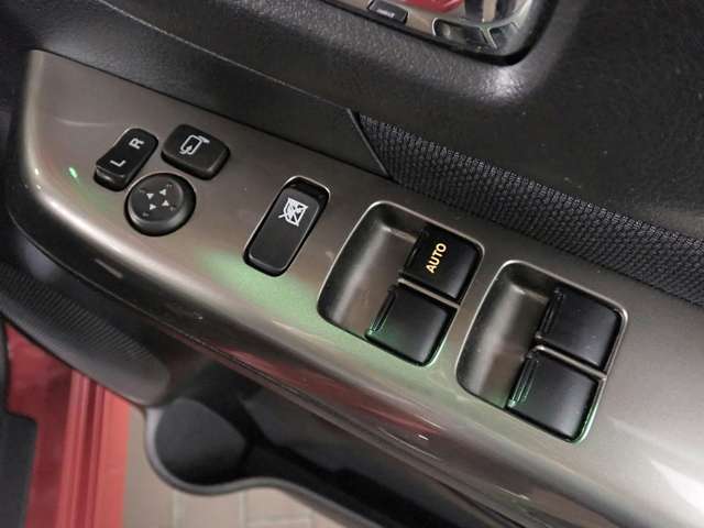 スズキ スペーシア ６６０ カスタム Ｚ H29年 (近畿) 99