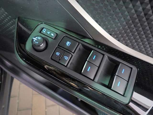 トヨタ Ｃ−ＨＲ ハイブリッド １．８ Ｇ モード ネロ セーフティ プラス R3年 (近畿) 99