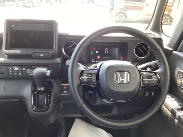 ホンダ Ｎ　ＢＯＸ カスタム ６６０ ターボ R8年 (近畿) 99
