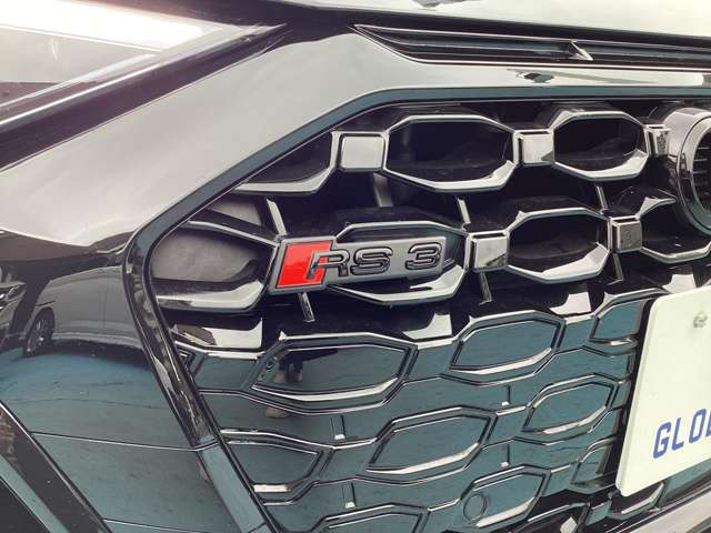 アウディ ＲＳ３　セダン ２．５ ４ＷＤ R4年 (関東) 99