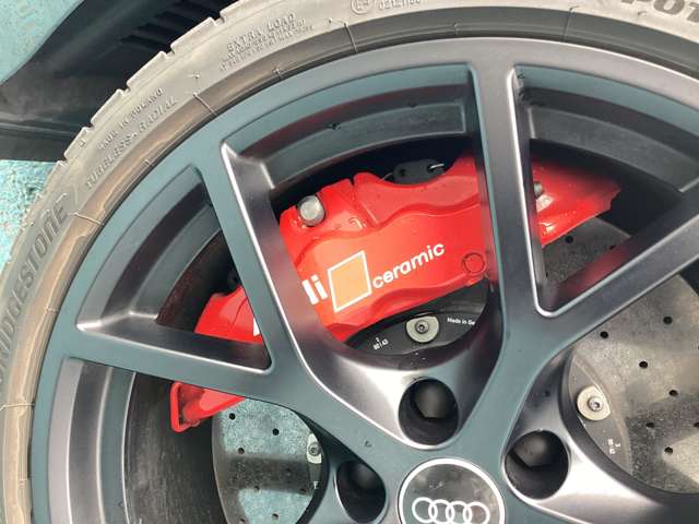 アウディ ＲＳ３　セダン ２．５ ４ＷＤ R4年 (関東) 99