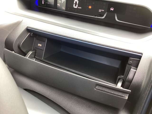 ダイハツ タント ６６０ カスタム ＲＳ リミテッド R8年 (関東) 99