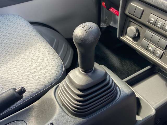 スズキ キャリイトラック ６６０ ＫＣ農繁 ３方開 ４ＷＤ R8年 (九州・沖縄) 99