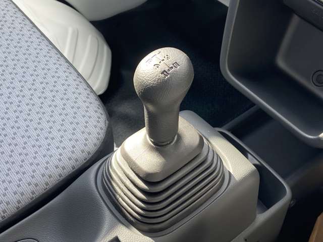 スズキ キャリイトラック ６６０ ＫＣエアコン・パワステ スズキ セーフティ サポート非装着車 ３方開 ４ＷＤ R7年 (九州・沖縄) 99
