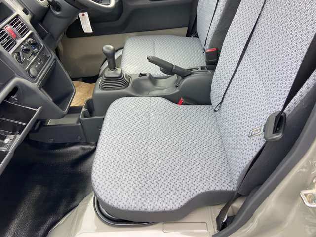 スズキ キャリイトラック ６６０ ＫＣエアコン・パワステ農繁 スズキ セーフティ サポート非装着車 ３方開 ４ＷＤ R7年 (九州・沖縄) 99