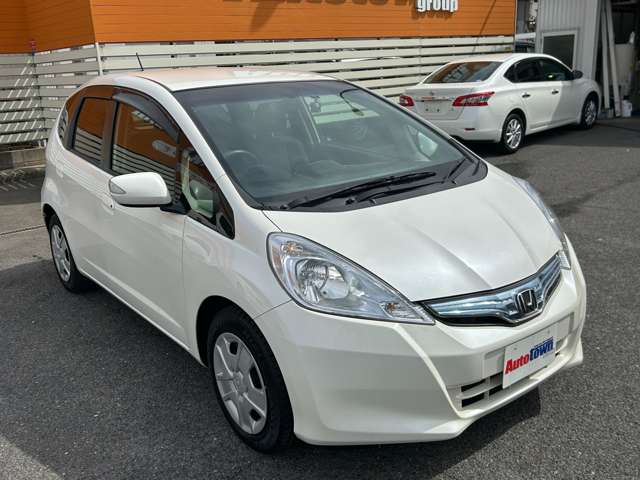 ホンダ フィット　ハイブリッド １．３ スマートセレクション H23年 (東海) 99