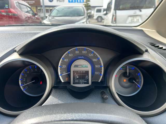 ホンダ フィット　ハイブリッド １．３ スマートセレクション H23年 (東海) 99