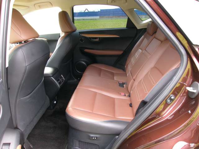 レクサス ＮＸ３００ｈ ３００Ｈ バージョンＬ ４ＷＤ H27年 (近畿) 99