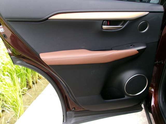レクサス ＮＸ３００ｈ ３００Ｈ バージョンＬ ４ＷＤ H27年 (近畿) 99