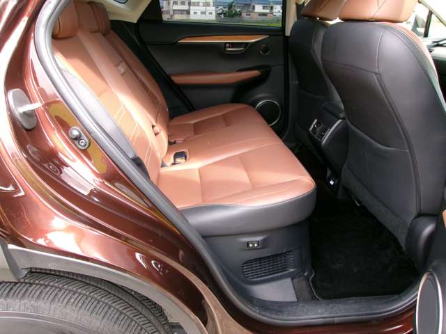 レクサス ＮＸ３００ｈ ３００Ｈ バージョンＬ ４ＷＤ H27年 (近畿) 99