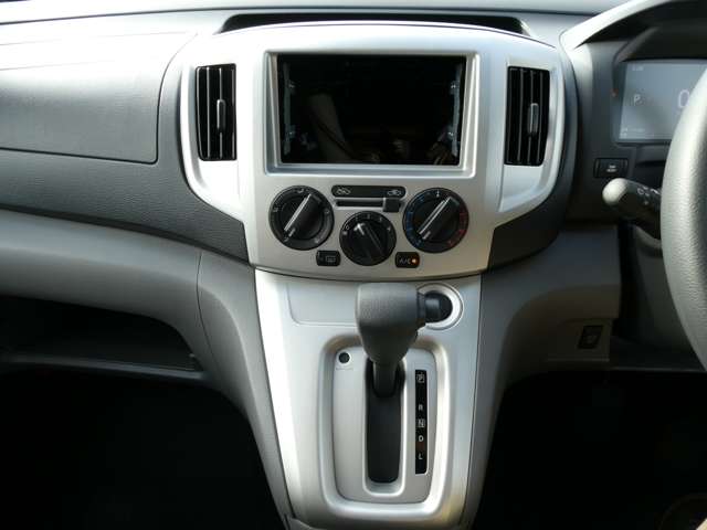 日産 ＮＶ２００バネット １．６ １６Ｘ－２Ｒ R8年 (関東) 99