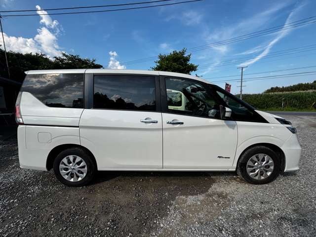 日産 セレナ ２．０ Ｘ H29年 (関東) 99