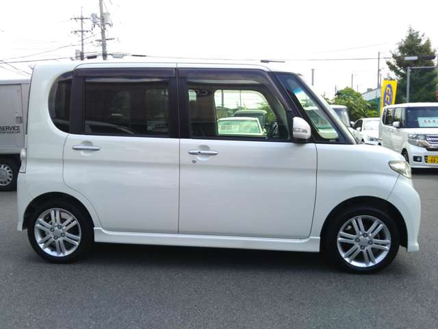 ダイハツ タント ６６０ カスタム ＲＳ H25年 (中国) 99
