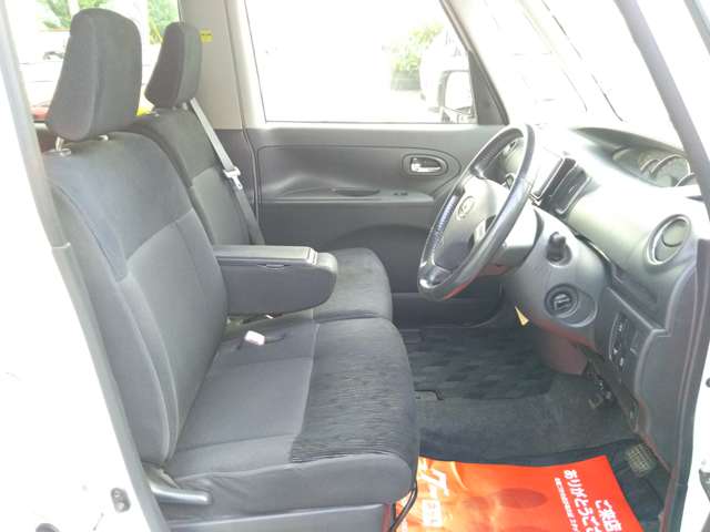 ダイハツ タント ６６０ カスタム ＲＳ H25年 (中国) 99