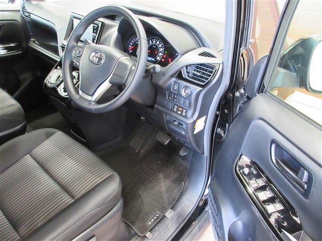 トヨタ ヴォクシー ２．０ ＺＳ H29年 (四国) 99
