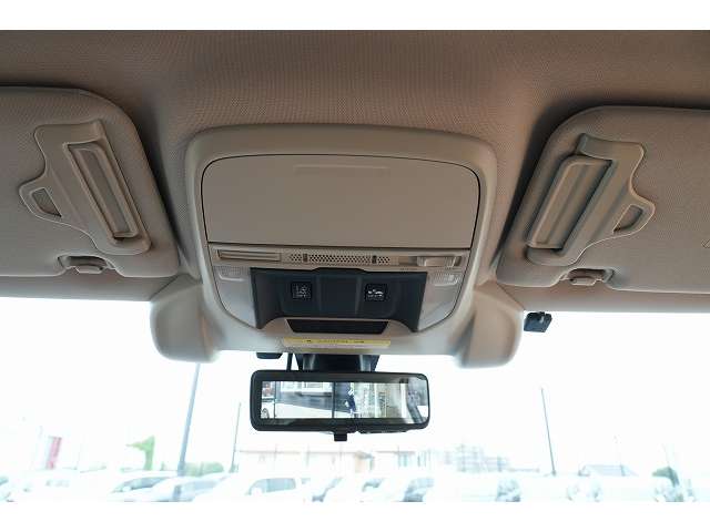 スバル フォレスター　ハイブリッド ２．０ アドバンス ４ＷＤ H30年 (関東) 99