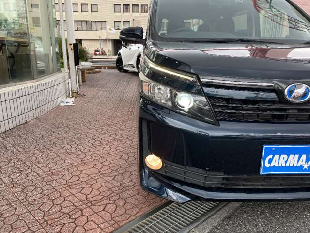 トヨタ ヴォクシー １．８ ハイブリッド Ｖ H28年 (関東) 99