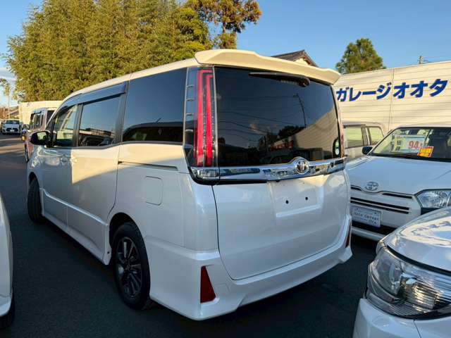 トヨタ ノア ２．０ ＳＩ H29年 (関東) 99