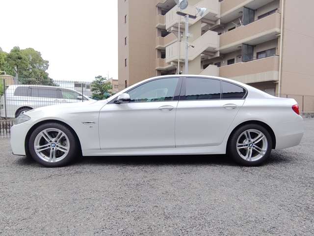 ＢＭＷ ５シリーズ ５２３ｉ　Ｍスポーツ H29年 (近畿) 99