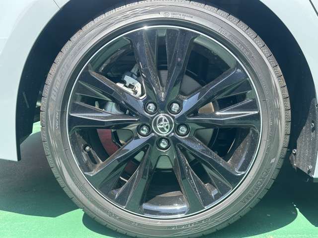 トヨタ カローラ　ツーリング　ハイブリッド １．８ ハイブリッド アクティブ スポーツ R7年 (東海) 99