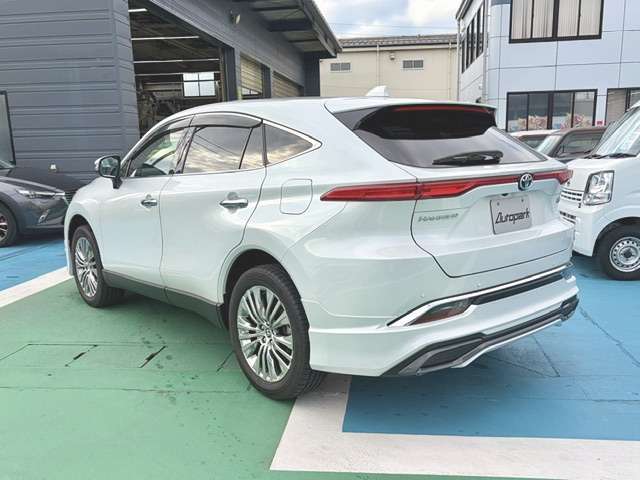 トヨタ ハリアー　ハイブリッド ２．５ ハイブリッド Ｅ－ＦＯＵＲ Ｚ レザーパッケージ ４ＷＤ R5年 (甲信越・北陸) 99