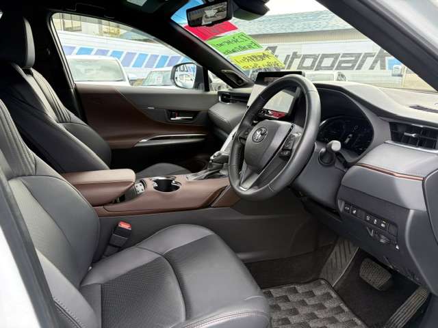 トヨタ ハリアー　ハイブリッド ２．５ ハイブリッド Ｅ－ＦＯＵＲ Ｚ レザーパッケージ ４ＷＤ R5年 (甲信越・北陸) 99