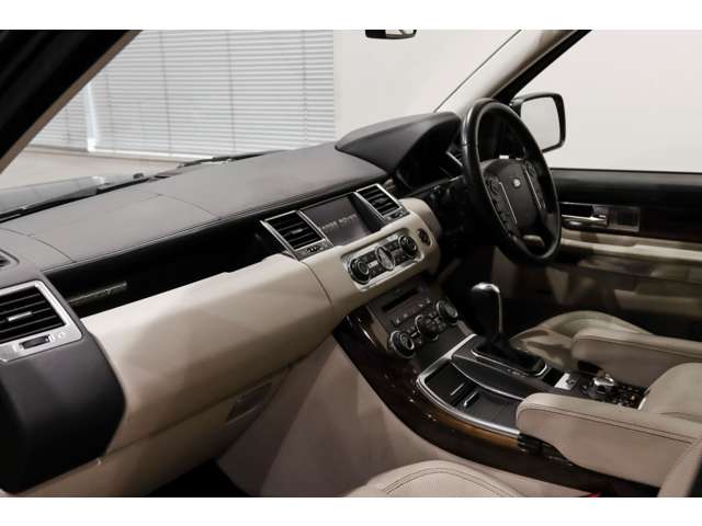 ランドローバー レンジローバー スポーツ ５．０ Ｖ８ スーパーチャージド ４ＷＤ H22年 (関東) 99