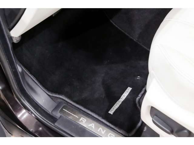 ランドローバー レンジローバー スポーツ ５．０ Ｖ８ スーパーチャージド ４ＷＤ H22年 (関東) 99
