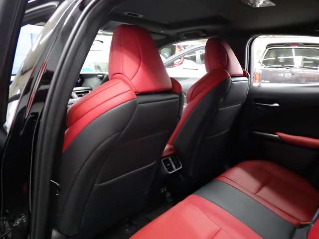 レクサス ＵＸ２５０ｈ ２５０Ｈ Ｆスポーツ ４ＷＤ R1年 (東北) 99