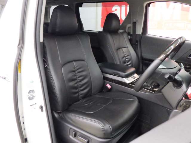 トヨタ ヴェルファイア　ハイブリッド ２．４ ＺＲ ４ＷＤ H26年 (東北) 99