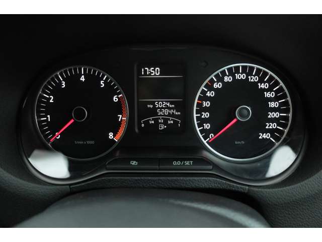 フォルクスワーゲン ポロ ＴＳＩ　コンフォートライン　ブルーモーションテクノロジー H24年 (近畿) 99