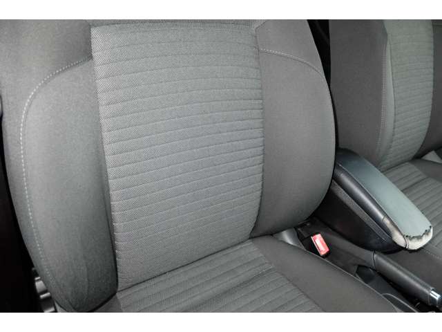 フォルクスワーゲン ポロ ＴＳＩ　コンフォートライン　ブルーモーションテクノロジー H24年 (近畿) 99