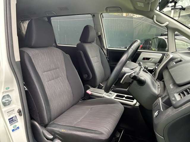 トヨタ ノア ２．０ ＳＩ H22年 (近畿) 99