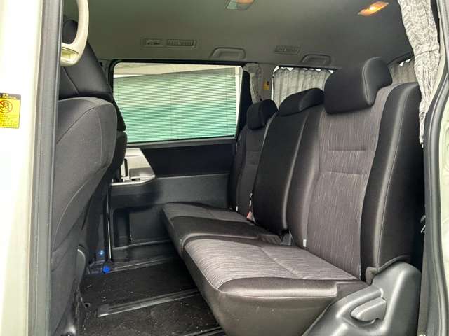 トヨタ ノア ２．０ ＳＩ H22年 (近畿) 99