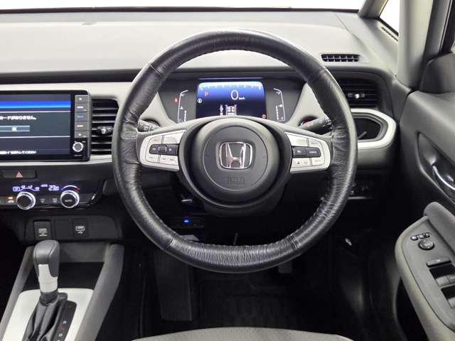 ホンダ フィット １．３ クロスター R2年 (中国) 99