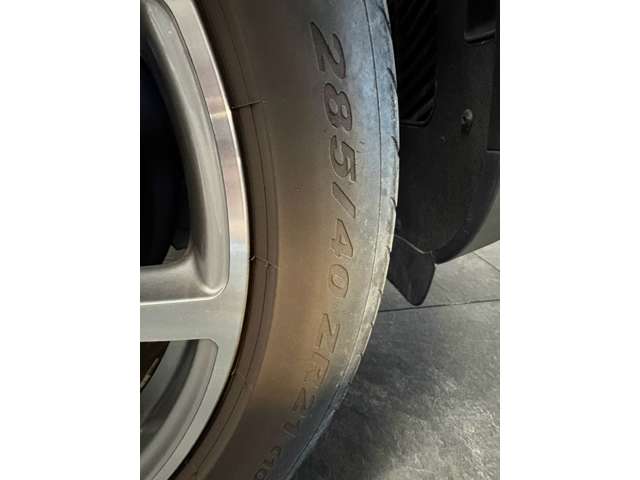 ポルシェ カイエンクーペ ３．０ ティプトロニックＳ リアセンターシート ４ＷＤ R4年 (関東) 99