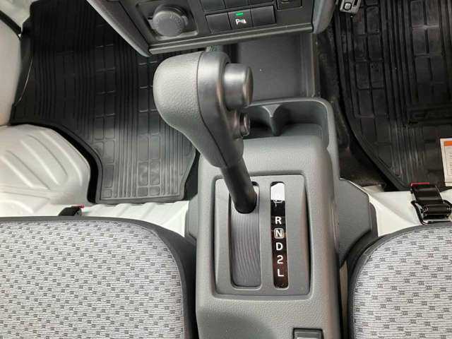 スズキ キャリイトラック ６６０ 保冷車 助手席側スライドドア仕様 ４ＷＤ R8年 (四国) 99