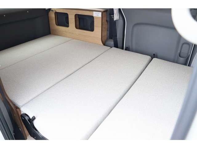日産 ＮＶ２００バネット ＦＯＣＳ ルソ ＬＵＺ R8年 (東海) 99