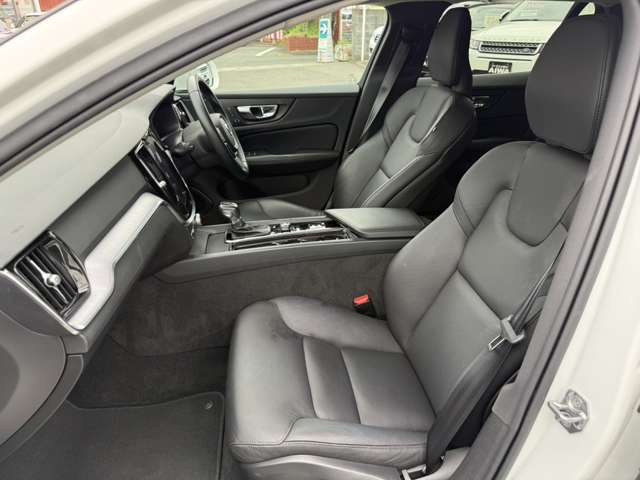 ボルボ Ｖ６０ Ｔ５　モメンタム R2年 (東海) 99