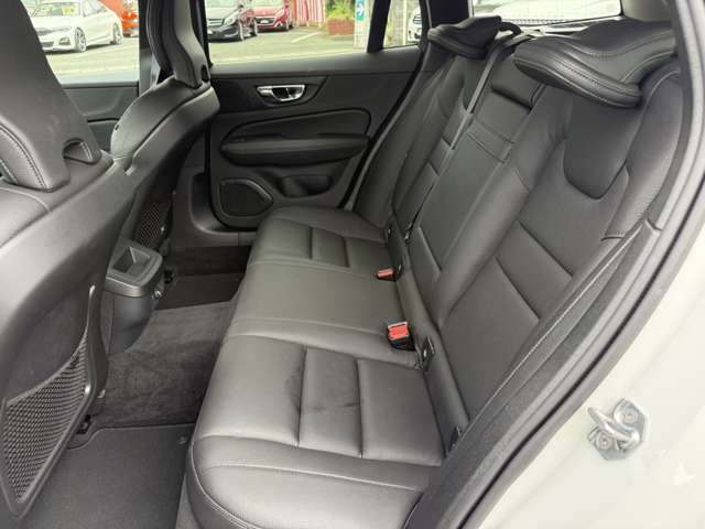 ボルボ Ｖ６０ Ｔ５　モメンタム R2年 (東海) 99