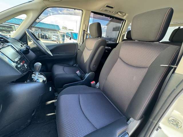 日産 セレナ ２．０ ハイウェイスター Ｖセレクション H24年 (近畿) 99