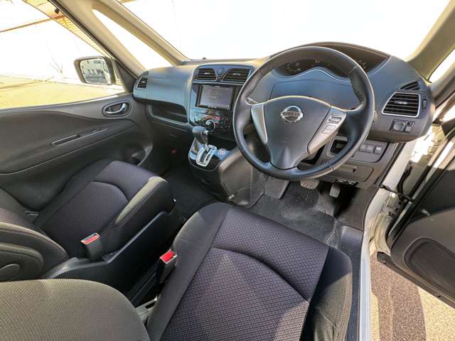 日産 セレナ ２．０ ハイウェイスター Ｖセレクション H24年 (近畿) 99