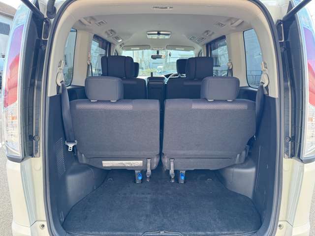 日産 セレナ ２．０ ハイウェイスター Ｖセレクション H24年 (近畿) 99